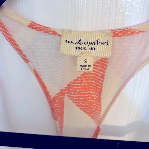 Aritzia Wilfred 100% Silk Tank - Size Small - Picture 5 of 5